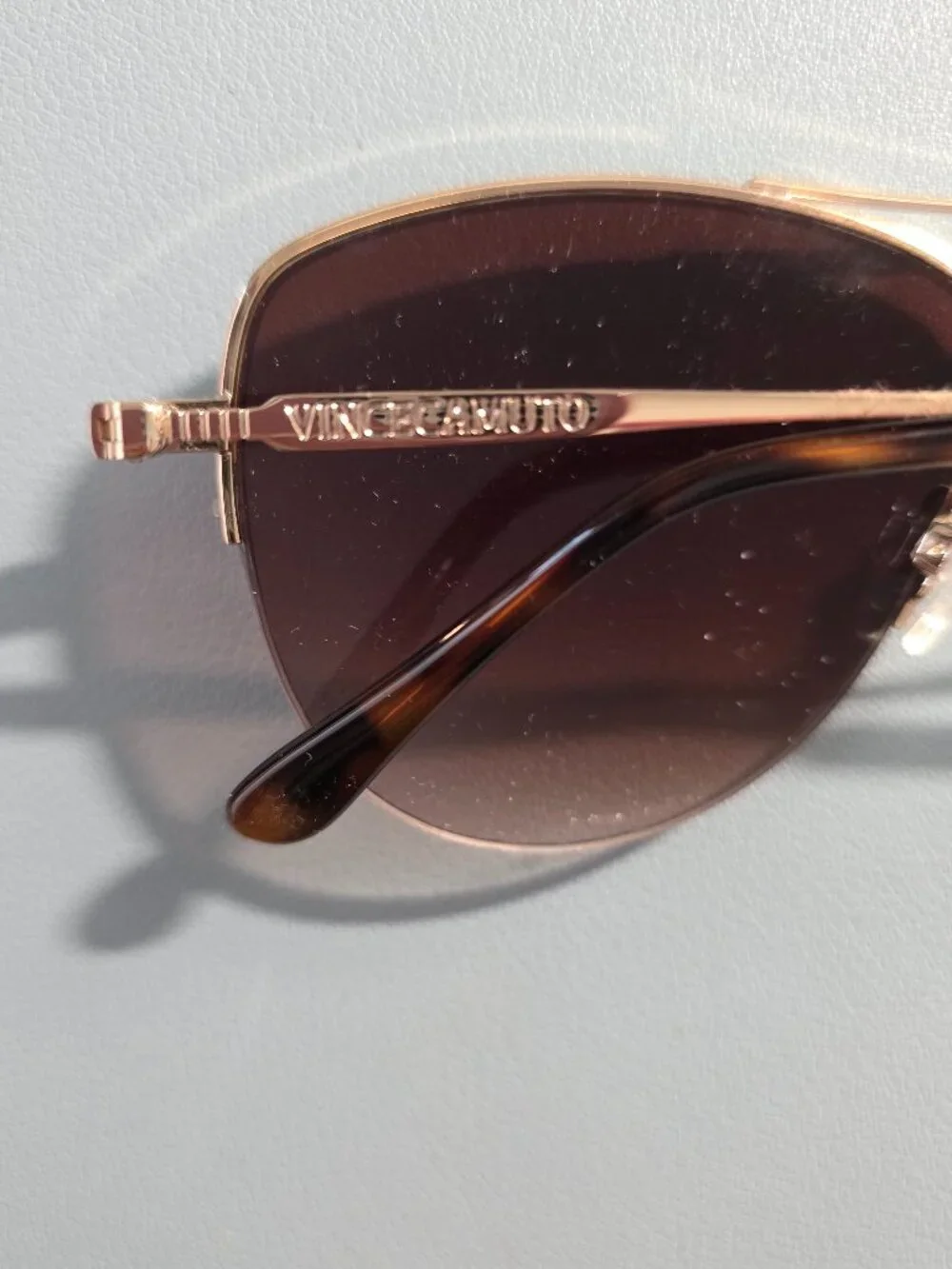 Vince Camuto Gold Aviator Sunglasses in an Orange Tory Burch Case - EUC!